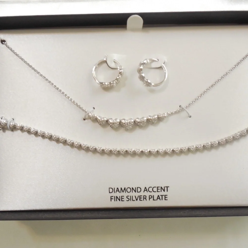 Silvercore Diamond Accent Heart Silver plated Necklace Set - Picture 3 of 5